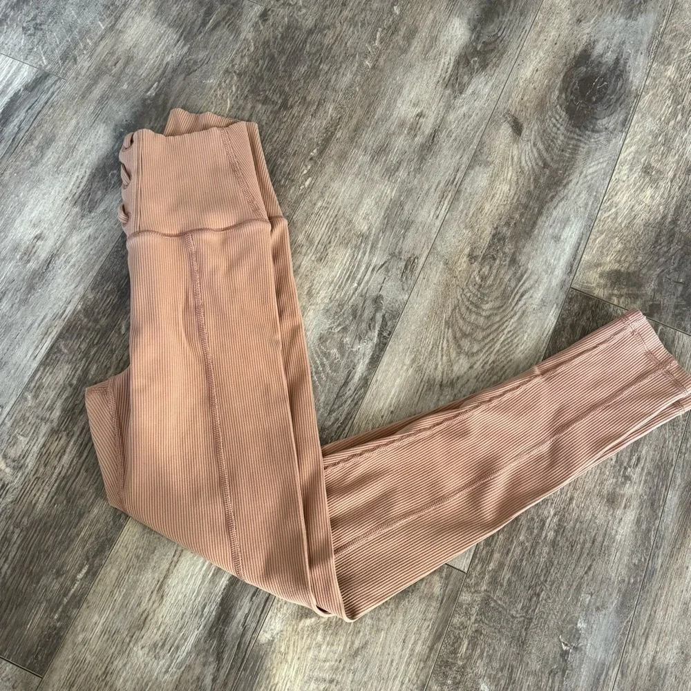 aerie excellent 11”